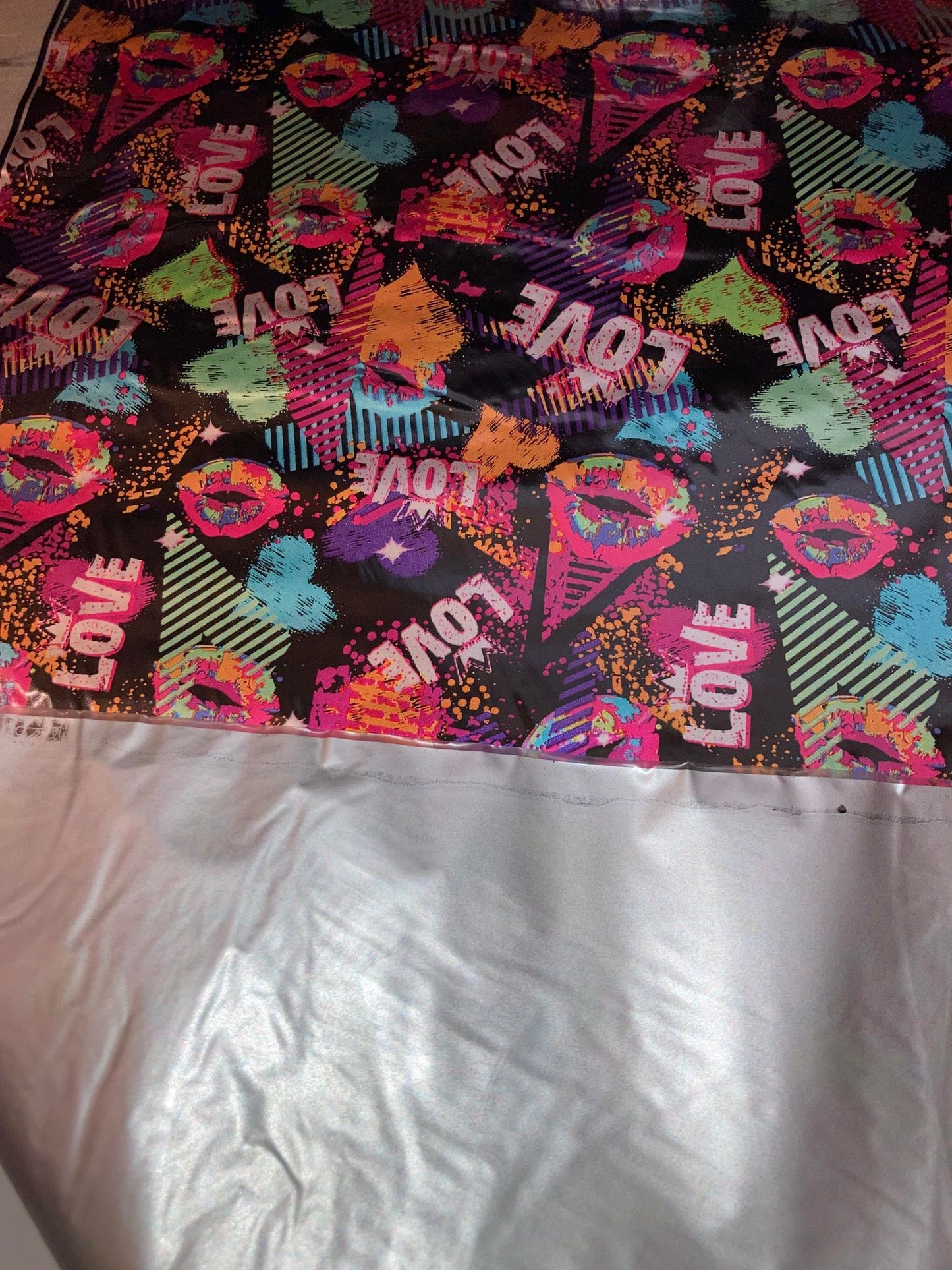 Love Bomb Metallic (D19)